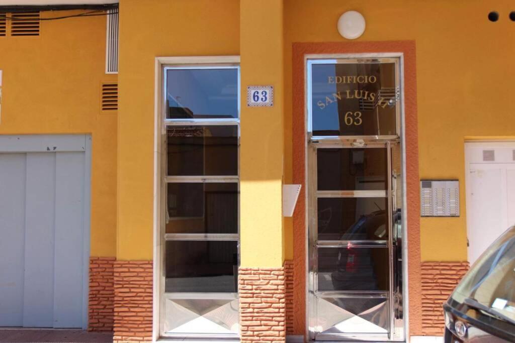 Linmarko Apartamento En Centro De Торевьиа Экстерьер фото