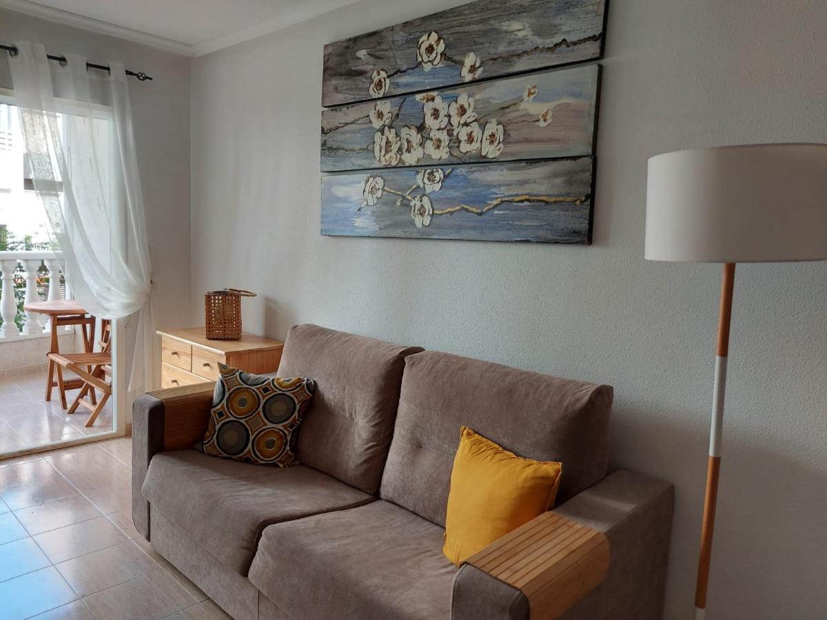 Linmarko Apartamento En Centro De Торевьиа Экстерьер фото