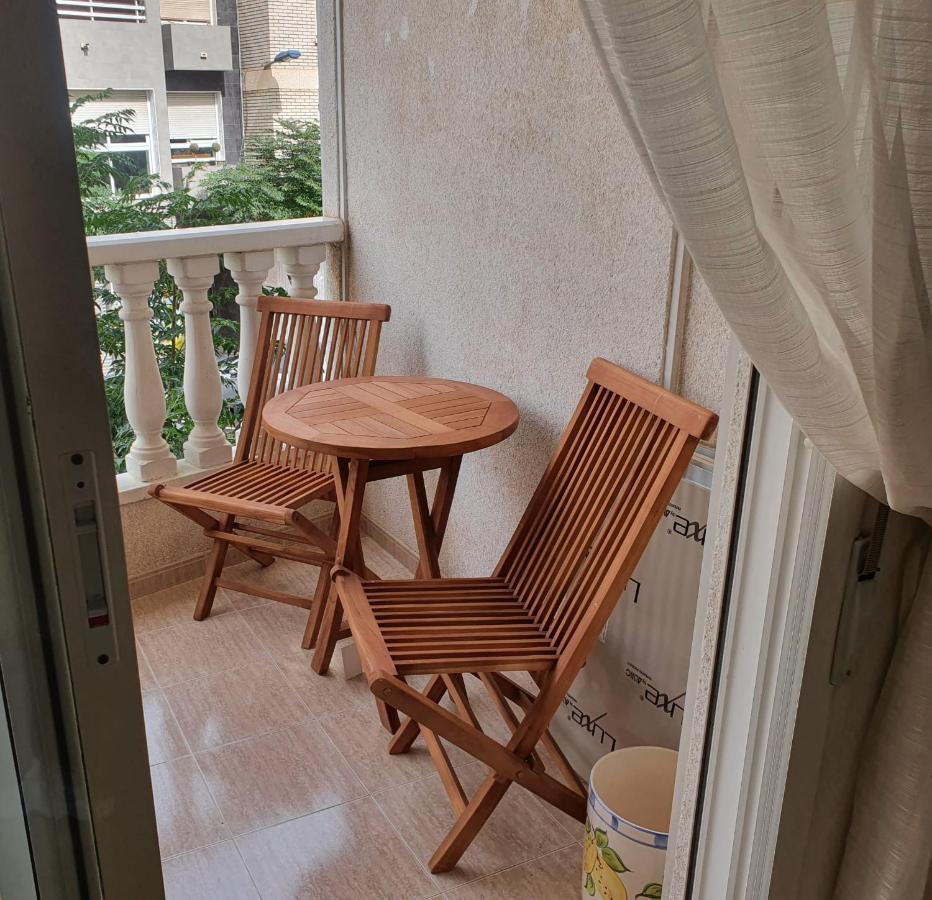 Linmarko Apartamento En Centro De Торевьиа Экстерьер фото