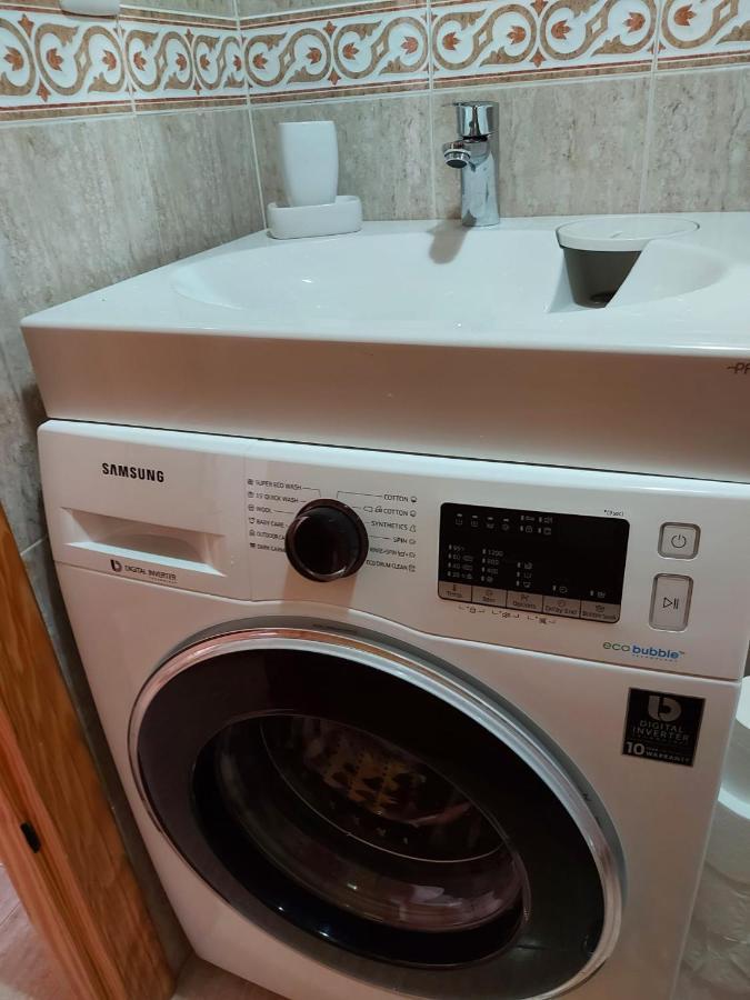 Linmarko Apartamento En Centro De Торевьиа Экстерьер фото