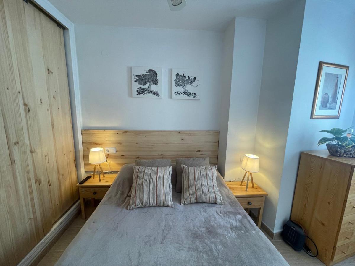 Linmarko Apartamento En Centro De Торевьиа Экстерьер фото