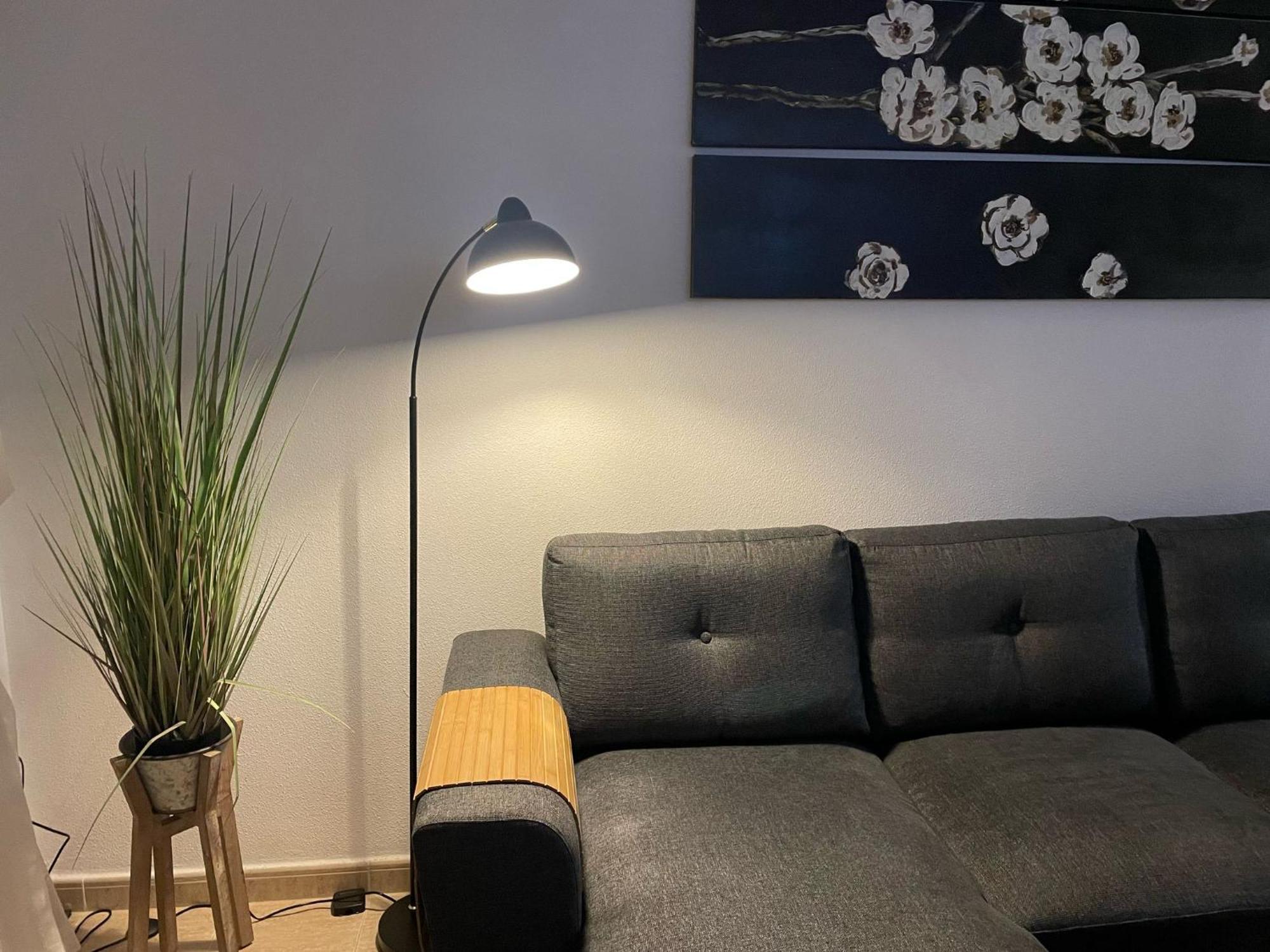 Linmarko Apartamento En Centro De Торевьиа Экстерьер фото